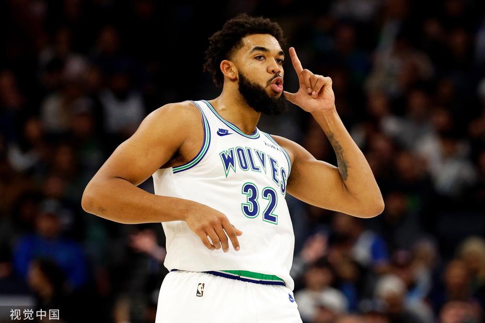 合鲜少流露 合鲜少流露