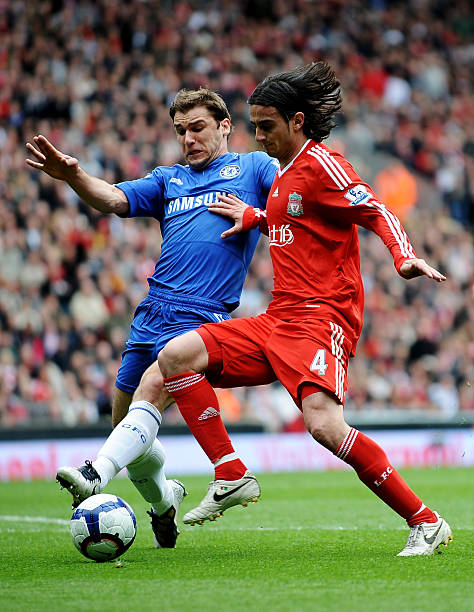 积极拼抢 积极拼抢